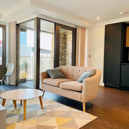 Royal Wharf Apartments London Ngoại thất bức ảnh
