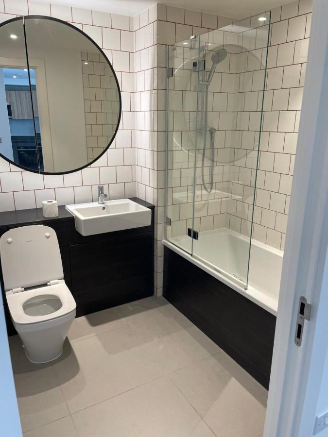 Royal Wharf Apartments London Ngoại thất bức ảnh